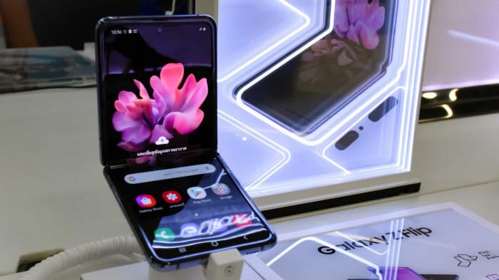 Rumor. Samsung pode anunciar versão Lite de telemóvel dobrável
