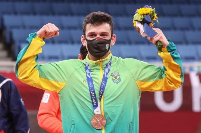 Judoca Daniel Cargnin conquista o bronze no peso meio-leve em Tóquio 2020