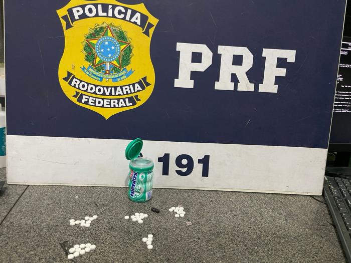PRF detém homem por porte de anfetamina em São Miguel dos Campos/AL