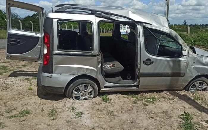Após roubar carro, suspeitos capotam veículo durante tentativa de fuga em Girau do Ponciano