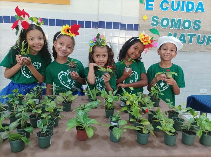 Crianças amparadas pela LBV convocam sociedade a cuidar do Planeta
