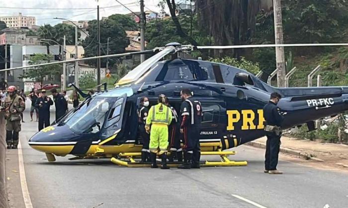 Helicóptero da PRF faz pouso forçado durante resgate e atinge casas próximas ao Anel Rodoviário de Belo Horizonte