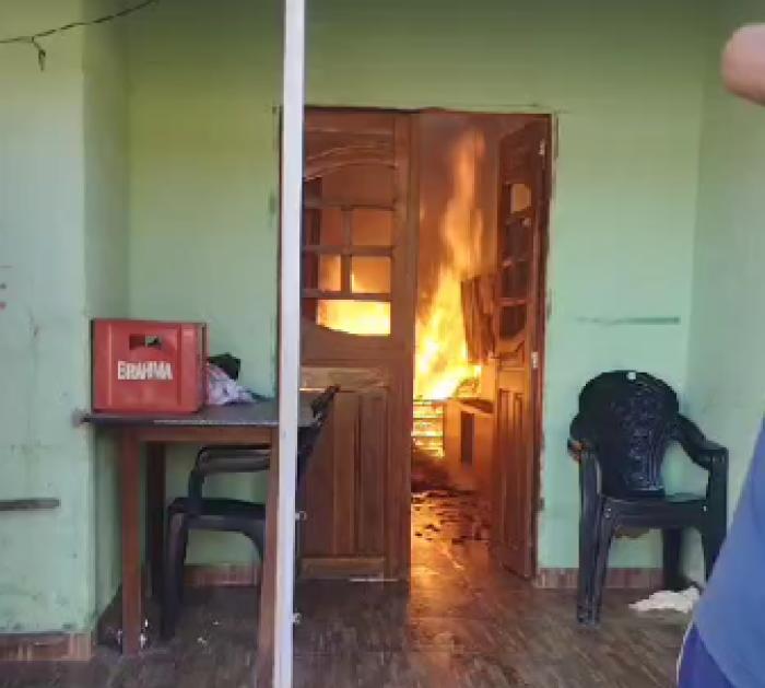  Incêndio atinge residência no Conjunto João José Pereira, em Teotônio Vilela 