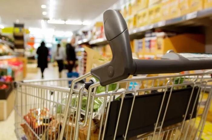 Alimentos impulsionam aumento da inflação em Janeiro, mas Preços dos Transportes Recuam