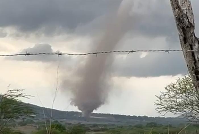 Tornado de baixa intensidade atinge Estrela de Alagoas
