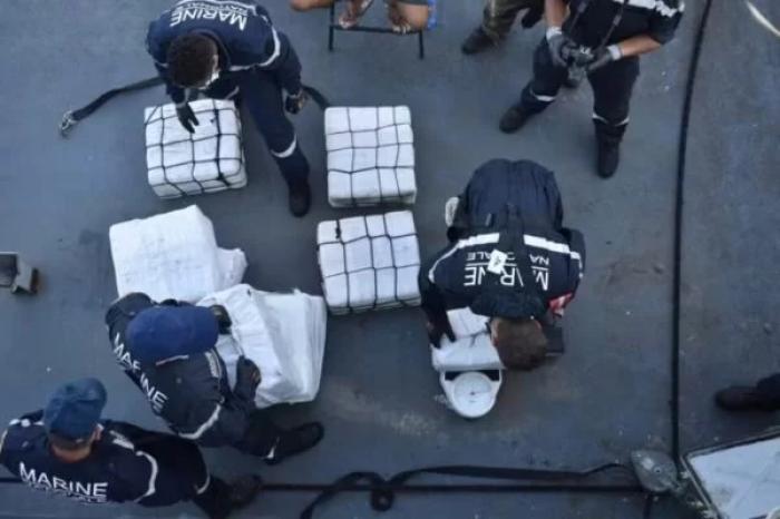 Marinha francesa apreende 10,7 toneladas de cocaína em navio pesqueiro brasileiro