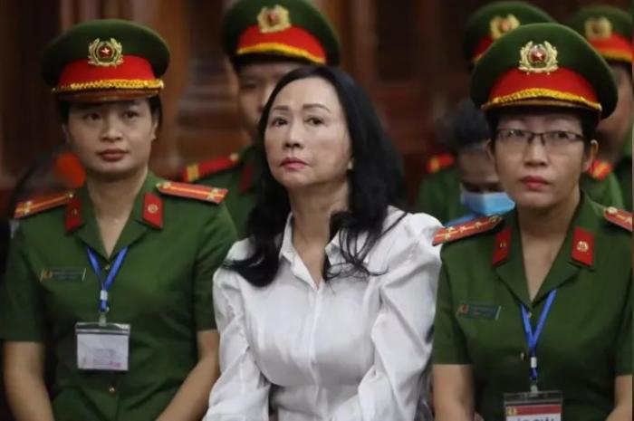 Empresária imobiliária é condenada por corrupção em caso de grandes proporções no Vietnã
