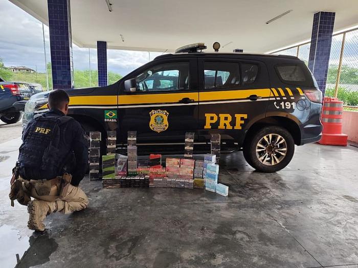  Polícia Rodoviária Federal apreende carga de cigarros eletrônicos sem nota fiscal em Alagoas