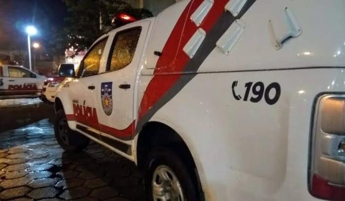  Polícia Militar troca tiros com traficantes após denúncia anônima em São Luís do Quintunde