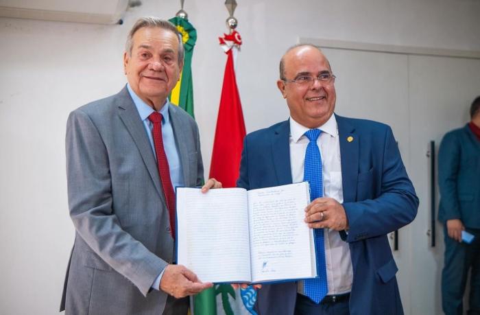  Vice-governador Ronaldo Lessa assume interinamente o Governo de Alagoas
