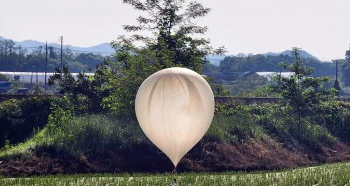 Coreia do Norte envia balões com fezes e lixo para a Coreia do Sul